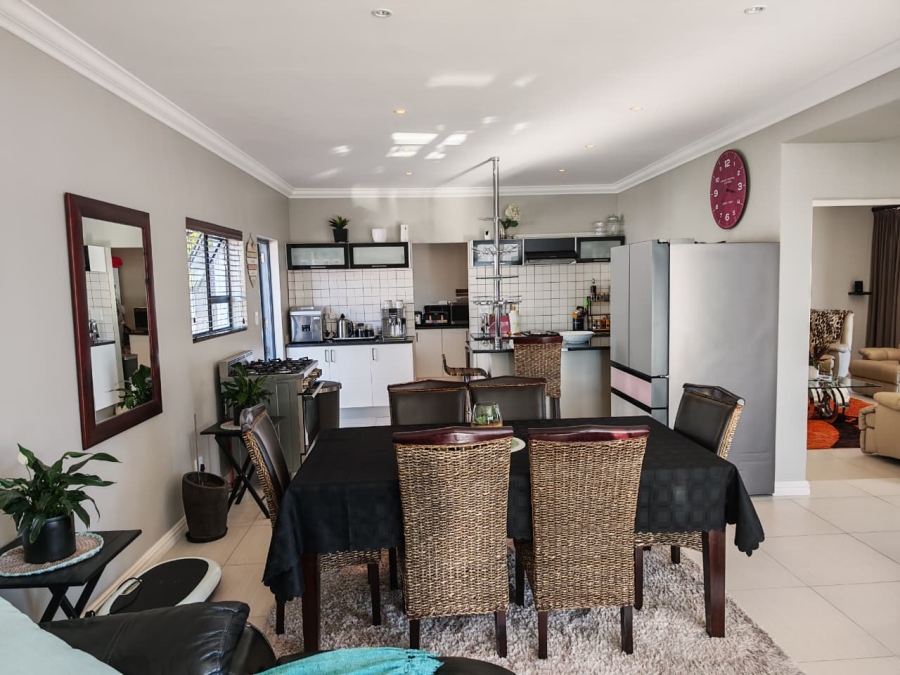 3 Bedroom Property for Sale in Myburgh Park Western Cape